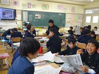 １２月１９日 火 ５年生 テレビの番組表を読む 岡崎市立常磐小学校